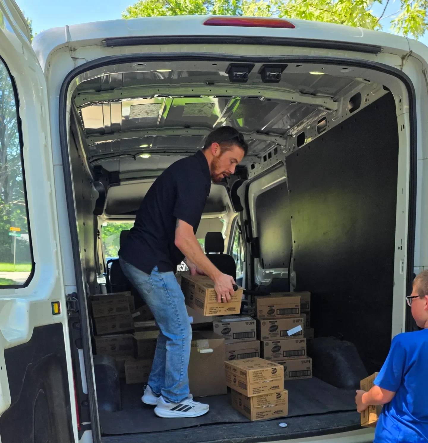 Local Same Day Courier Distribution and B2B Logistics in Affton, MO