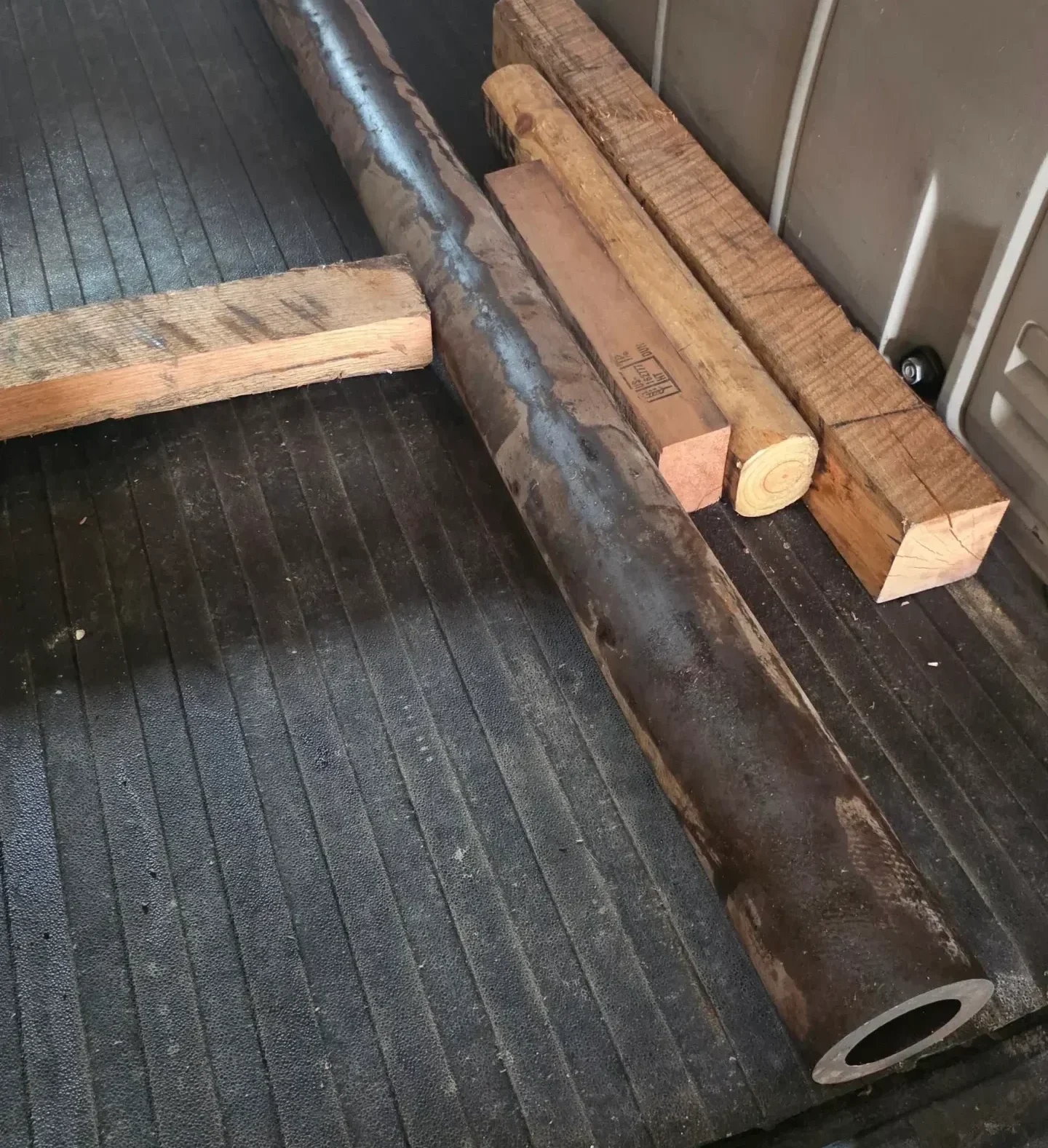 Metal_pipe
